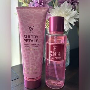 Victoria’s Secret Sultry Petals ~ 🌹